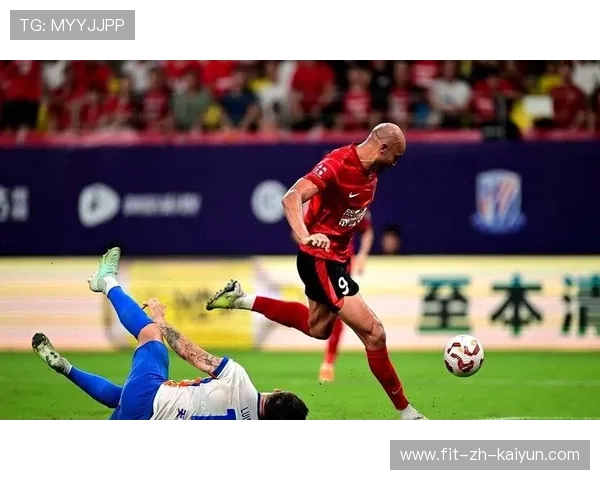 美国队前锋洛佩斯在巴黎奥运会上表现出色，洛佩斯首发